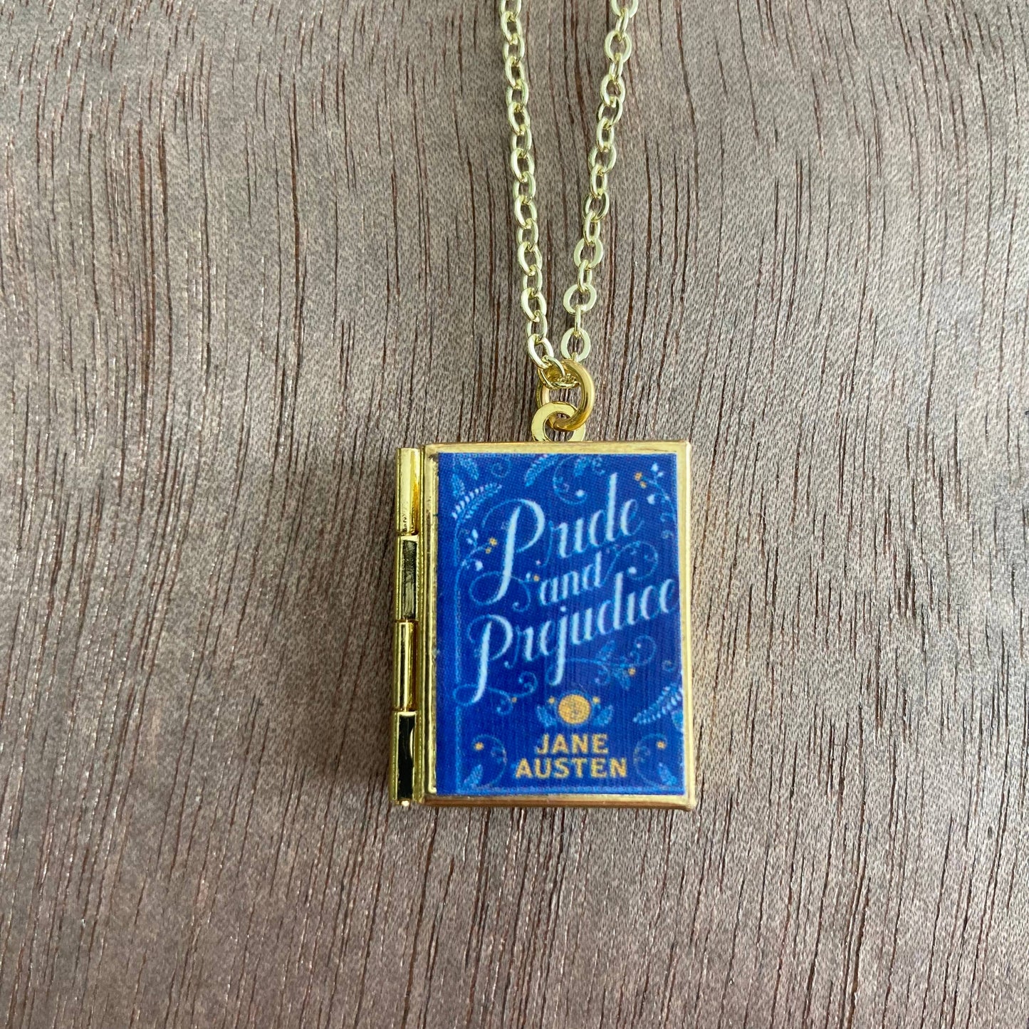 Book Locket Pride and Prejudice - Blue Filagree: Brass