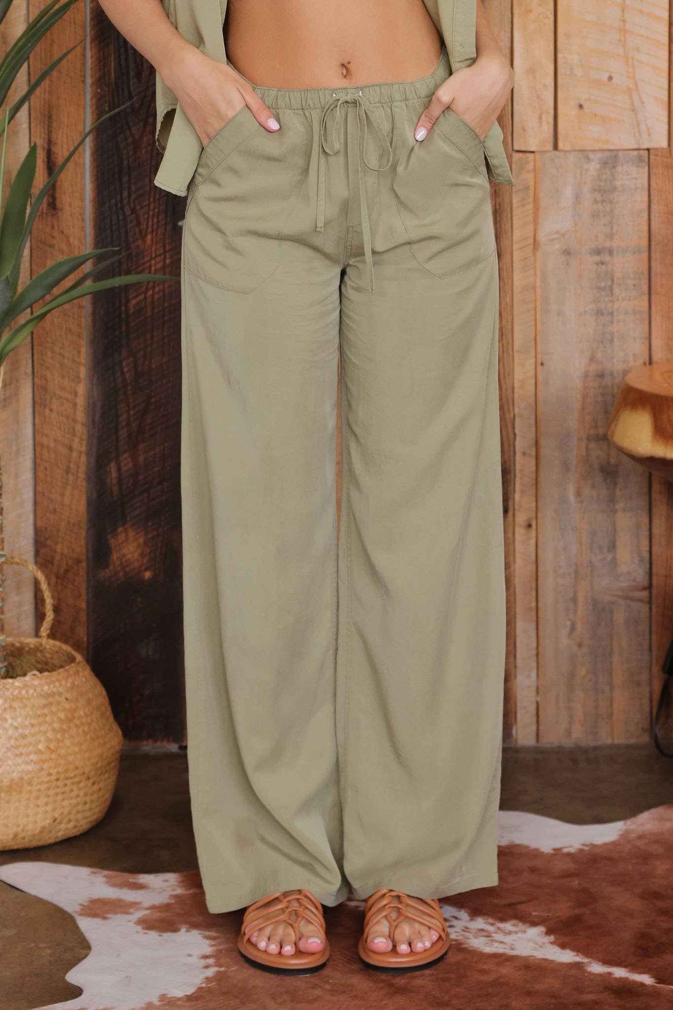 HIGH WAIST WIDE LEG DRAWSTRING PANTS: LIGHT OLIVE