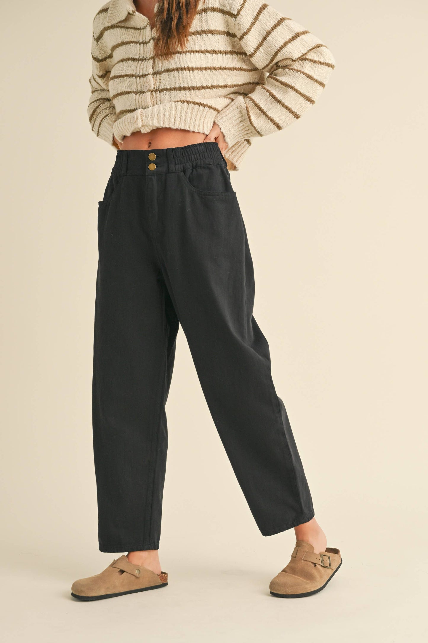 BLACK COTTON BARREL PANTS